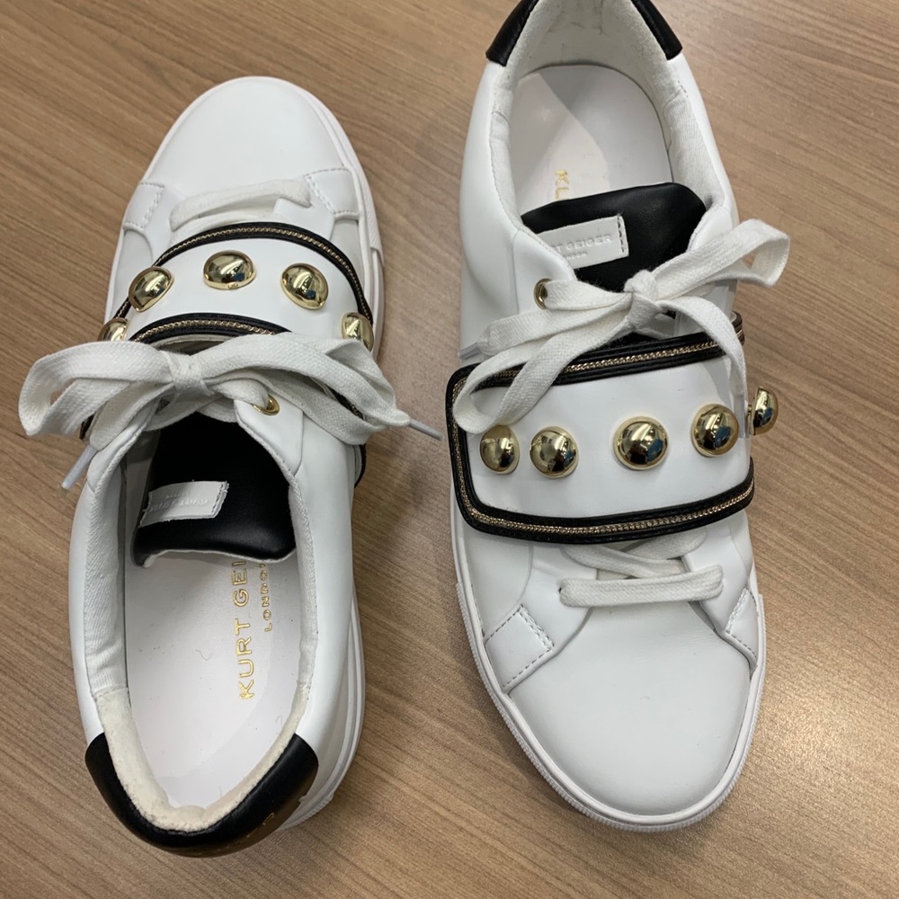 Women’s sneakers - Picture 8 of 13